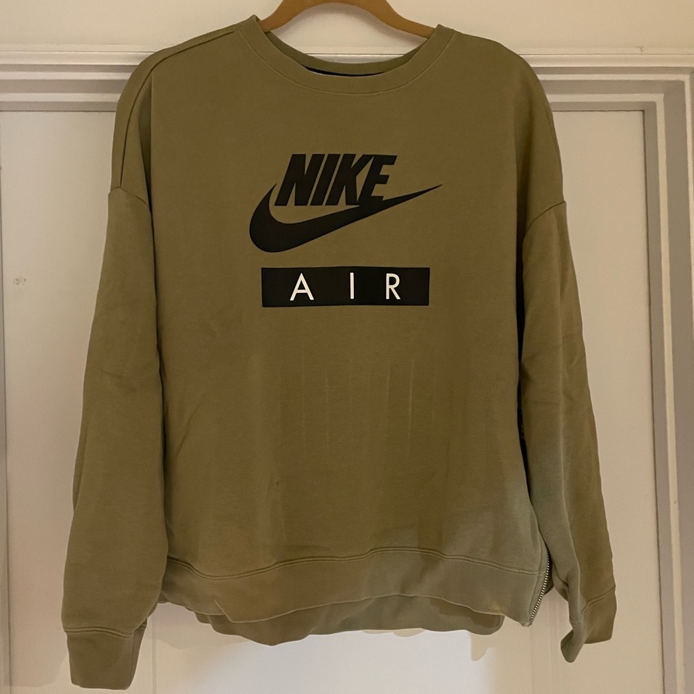 Army green nike sweatshirt w/ Zipper detail